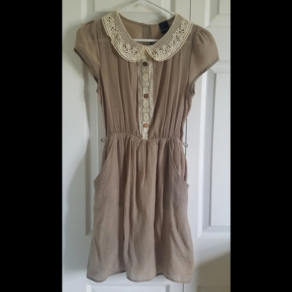 Innovation Dresses & Skirts - INNOVATION Taupe Gauze Crochet Collar Dress Small